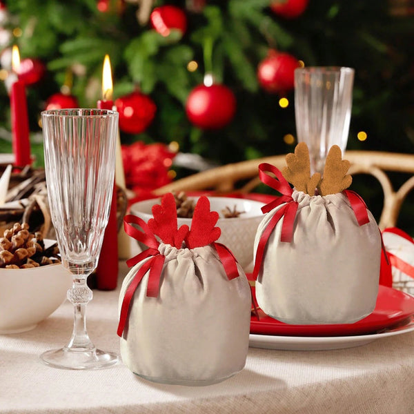Set Of 5 Christmas Velvet Drawstring Gift Bags With Reindeer Antler Design. Suitable For Organizing Jewelry Or Candy. Santa Gift Bags, Perfect For Holidays, Weddings, And Birthday Party Favors.